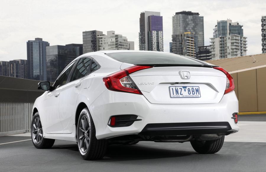  Honda Civic VTi-S Sedan (FC) 2019 года  (AU) (фото 7 из 28)